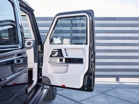 Used 2025 Mercedes-Benz G 63 AMG 4MATIC image 36