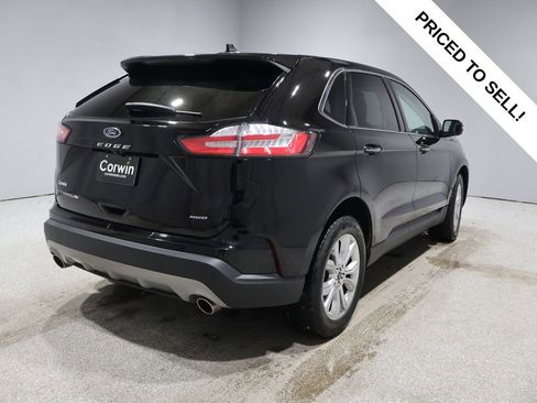 Used 2024 Ford Edge Titanium image 2