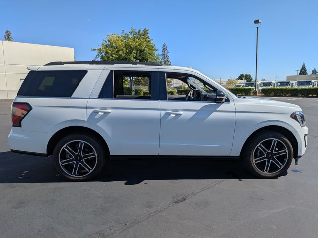 Used 2021 Ford Expedition Limited AWD/4WD image 4