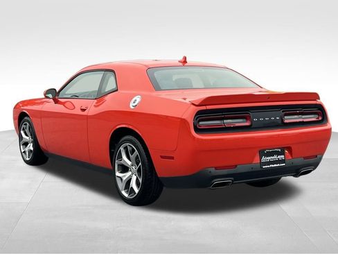 Used 2016 Dodge Challenger SXT Plus image 8