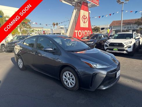 Used 2022 Toyota Prius LE FWD image 1