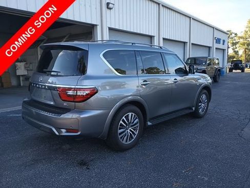 Used 2022 Nissan Armada SL w/ Captain's Chairs Package RWD image 6