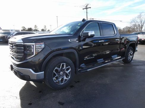 Used 2023 GMC Sierra 1500 SLT w/ SLT Premium Package image 9