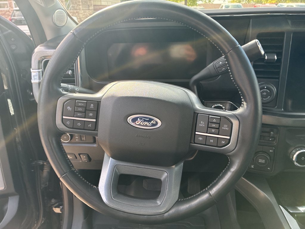 Used 2023 Ford F350 Lariat w/ Lariat Ultimate Package AWD/4WD image 15