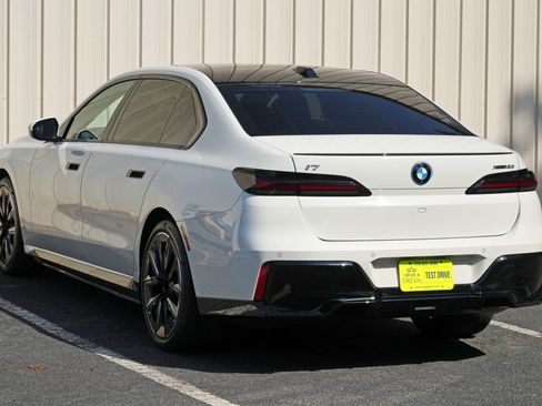 Used 2024 BMW i7 xDrive60 AWD/4WD image 59