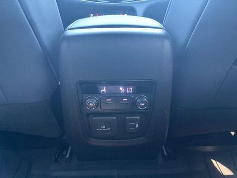 Used 2022 Buick Enclave Essence w/ Experience Buick Package image 20