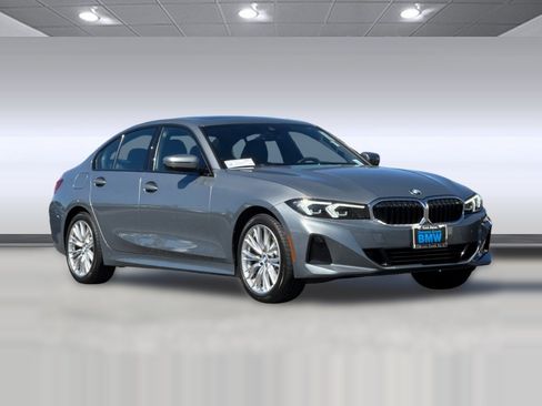 Used 2023 BMW 330i Sedan w/ Convenience Package RWD image 7