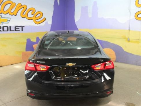 Used 2018 Chevrolet Malibu LT FWD image 7