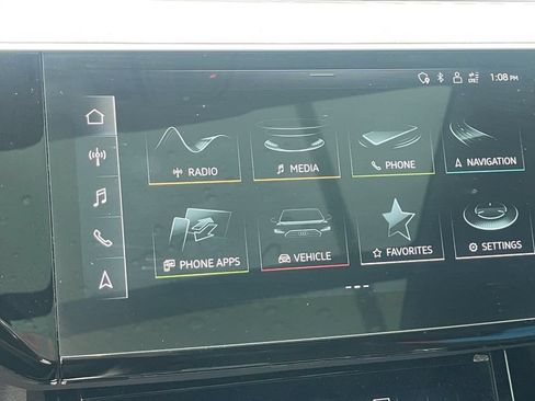 Used 2022 Audi e-tron Premium AWD/4WD image 13
