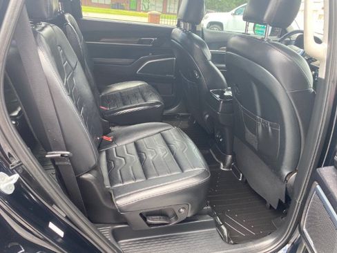 Used 2021 Kia Telluride SX w/ SX Prestige Package AWD/4WD image 17