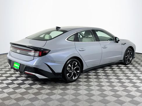 Used 2024 Hyundai Sonata SEL FWD image 8