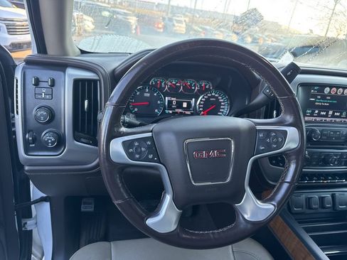 Used 2018 GMC Sierra 1500 SLT image 13