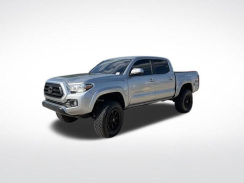 Used 2022 Toyota Tacoma SR5 w/ Technology Package AWD/4WD image 7