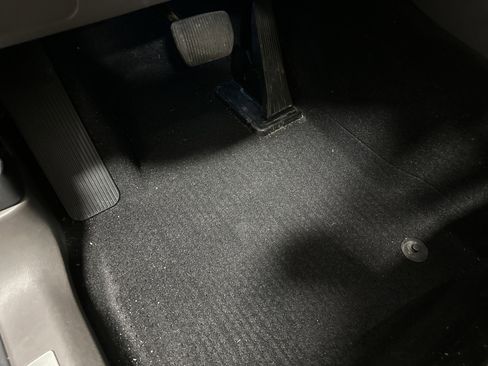 Used 2020 Ford Explorer Platinum w/ Premium Technology Package image 17