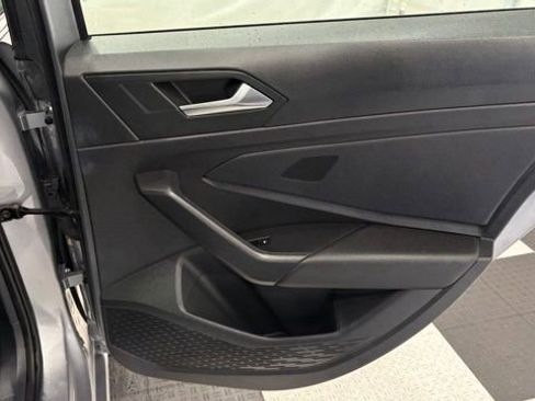 Used 2024 Volkswagen Jetta SE image 25