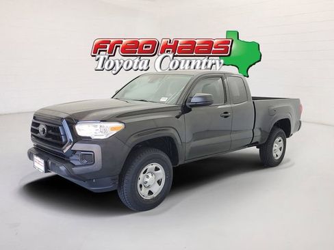 Used 2022 Toyota Tacoma SR RWD image 1