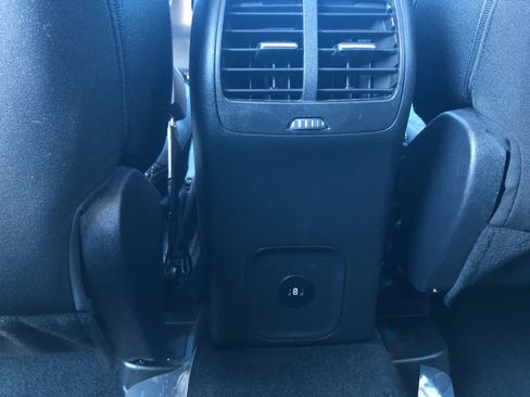 Used 2025 Ford Escape Active AWD/4WD image 28
