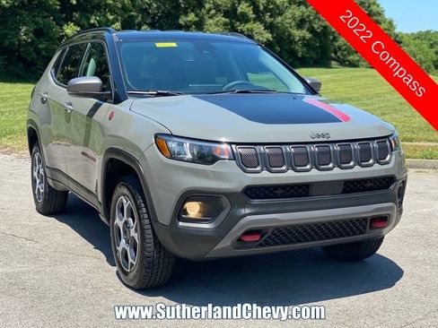 Used 2022 Jeep Compass Trailhawk AWD/4WD image 1