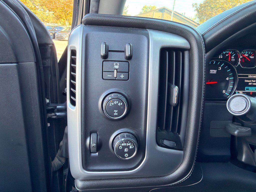 Used 2017 GMC Sierra 2500 SLT w/ Duramax Plus Package AWD/4WD image 22