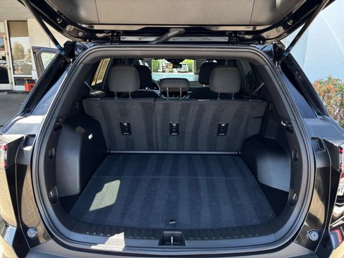 Used 2025 Chevrolet Equinox LT FWD image 31