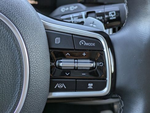 Used 2023 Kia Sorento SX Prestige w/ Panoramic Sunroof Package image 24