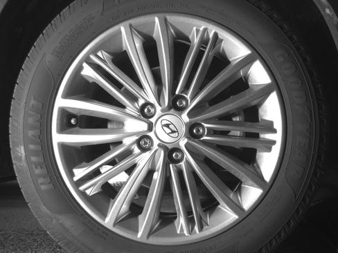 Used 2021 Hyundai Kona SEL w/ Cargo Package FWD image 22