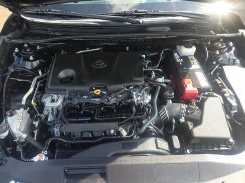 Used 2021 Toyota Camry XSE FWD image 8
