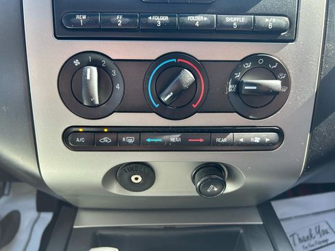 Used 2007 Ford Expedition EL XLT image 24