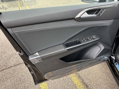 New 2026 Volkswagen Taos SE AWD/4WD image 11