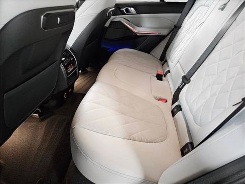 Used 2025 BMW X5 sDrive40i w/ Premium Package RWD image 18
