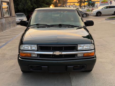 Used 2003 Chevrolet S10 Pickup LS w/ Convenience Package image 3