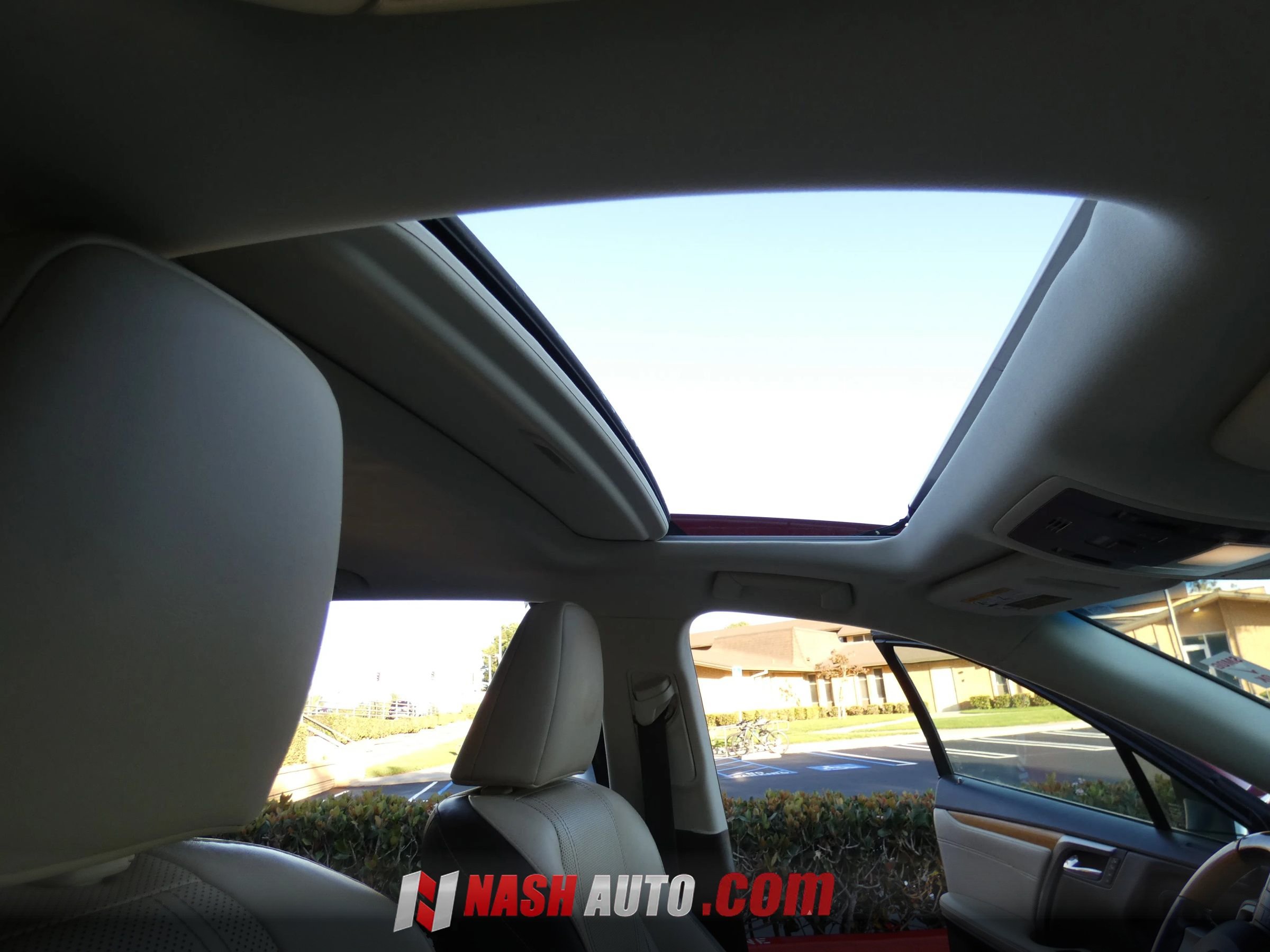 Used 2018 Lexus RX 450hL Premium w/ Premium Package AWD/4WD image 32