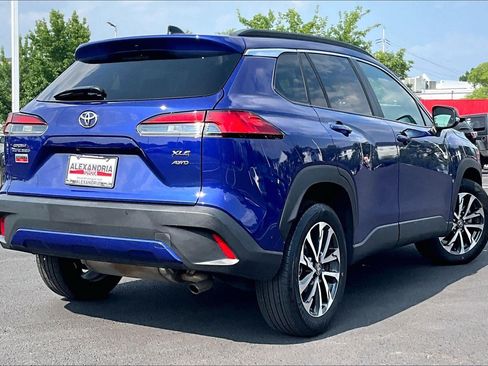 Used 2025 Toyota Corolla Cross XLE AWD/4WD image 12