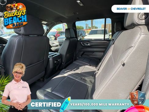 Used 2024 Chevrolet Suburban LT RWD image 15