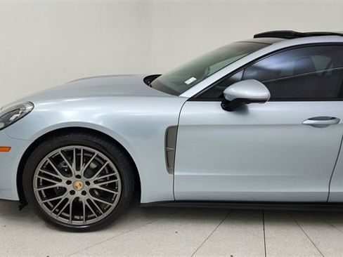 Used 2023 Porsche Panamera Platinum Edition image 9