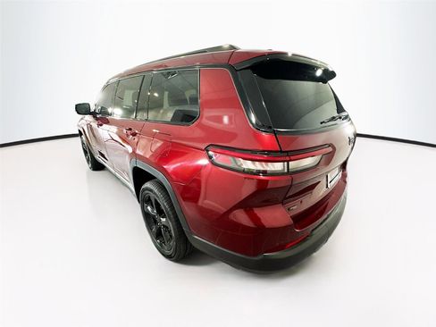 Used 2022 Jeep Grand Cherokee L Laredo RWD image 29