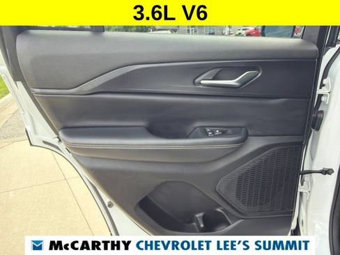 Used 2023 Jeep Grand Cherokee Altitude AWD/4WD image 34