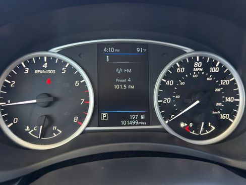 Used 2019 Nissan Sentra SV FWD image 11