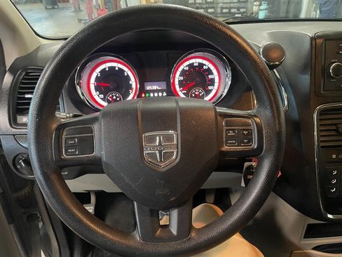 Used 2015 Dodge Grand Caravan SE w/ Quick Order Package 29E SE image 7