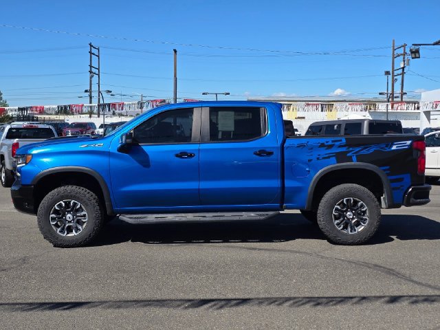 Used 2023 Chevrolet Silverado 1500 ZR2 w/ Technology Package AWD/4WD image 2
