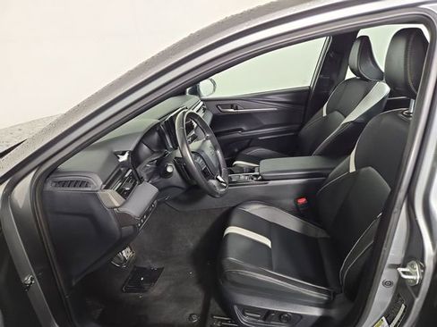 Used 2025 Toyota Camry SE FWD image 13