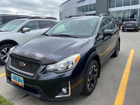 Used 2016 Subaru Crosstrek 2.0i Limited w/ Popular Package #2 AWD/4WD image 3