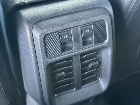 New 2025 Ford Bronco Outer Banks w/ Sasquatch Package image 13