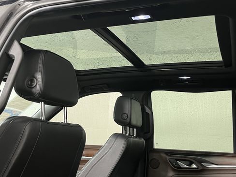 Used 2021 GMC Yukon Denali w/ Denali Premium Package image 15