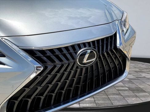 Used 2023 Lexus ES 350 w/ ES 350 Ultra Luxury Package FWD image 35