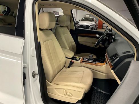 Certified 2023 Audi Q5 2.0T Premium Plus w/ Premium Plus Package AWD/4WD image 10