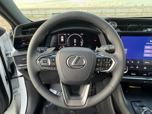 New 2026 Lexus RZ 350e 2WD image 18