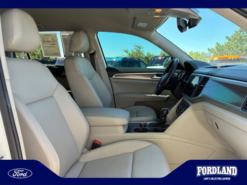 Used 2018 Volkswagen Atlas SE AWD/4WD image 19
