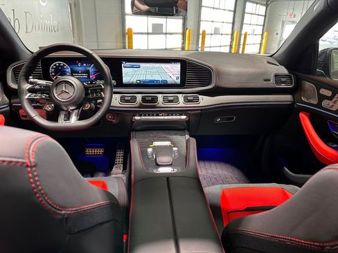 Used 2025 Mercedes-Benz GLE 53 AMG 4MATIC image 6