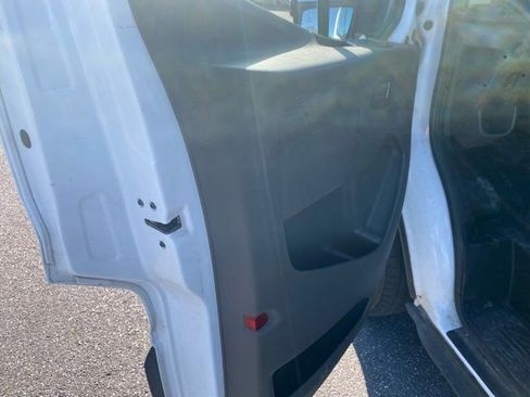 Used 2023 Ford Transit 250 Medium Roof AWD image 10